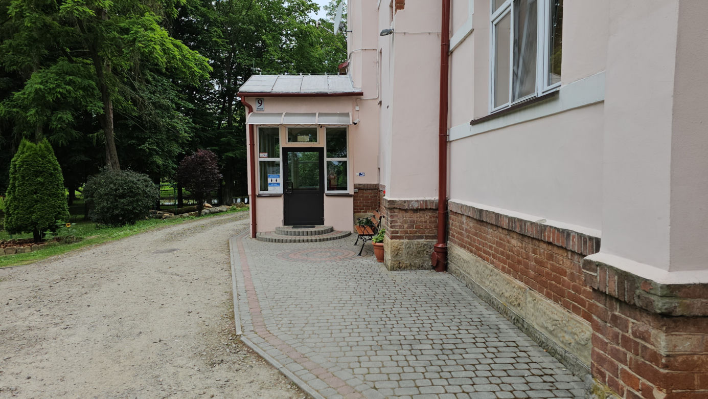 Za skarb znaleziony w skrzyni wyremontuja dom dziecka i pojada na wakacje