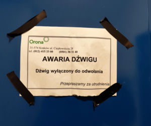 Dramat w bloku. Winda runęła z pasażerką w środku. Co się stało z 83-latką?