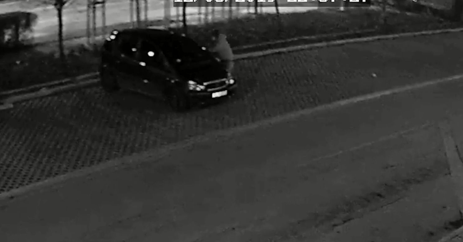 Kraków: 32-letni Francuz zatrzymany za zniszczenie 6 aut