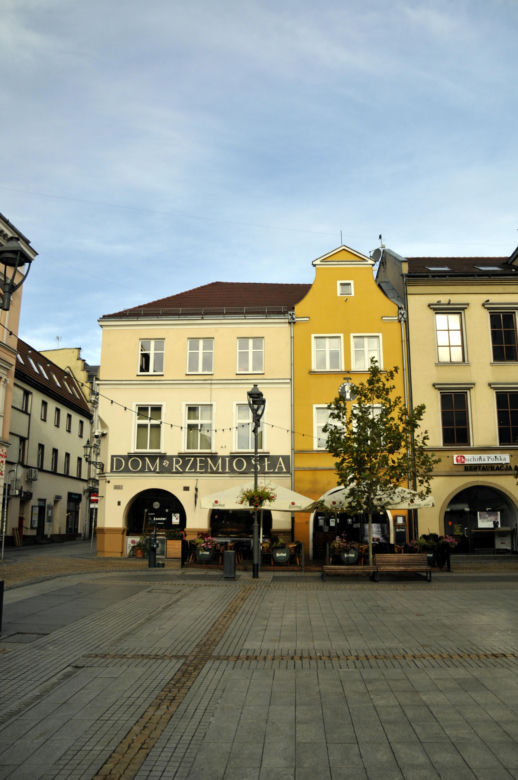 To miasto na Śląsku ma wyjątkowo piękną starówkę. Zachwyca też piastowskim zamkiem