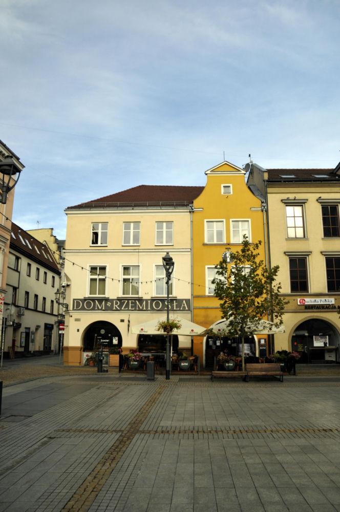 To miasto na Śląsku ma wyjątkowo piękną starówkę. Zachwyca też piastowskim zamkiem