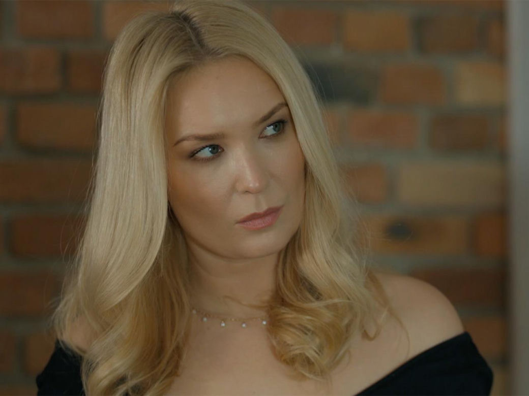 Barwy szczęścia, odcinek 3197: Karolina (Marta Dąbrowska) 