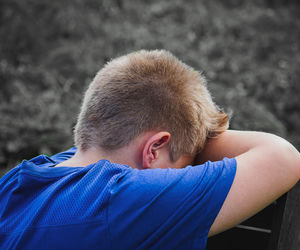 Matka znęcała się nad synem. Zareagowali koledzy i nauczyciele z iławskiej podstawówki