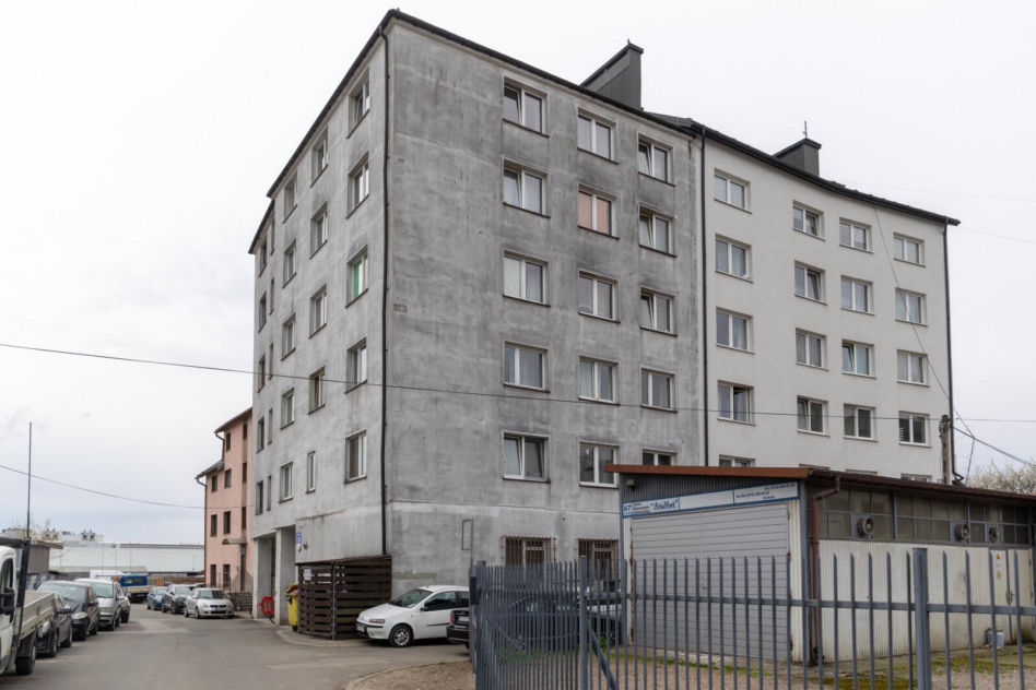 Samowola budowlana przy Centralnej 73B w Krakowie
