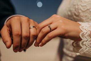 Ślub unieważniony przez... ChatGPT? Nietypowa przysięga małżeńska