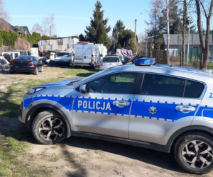 Potężny pożar przyczepy pod Warszawą. W zgliszczach znaleziono ciało