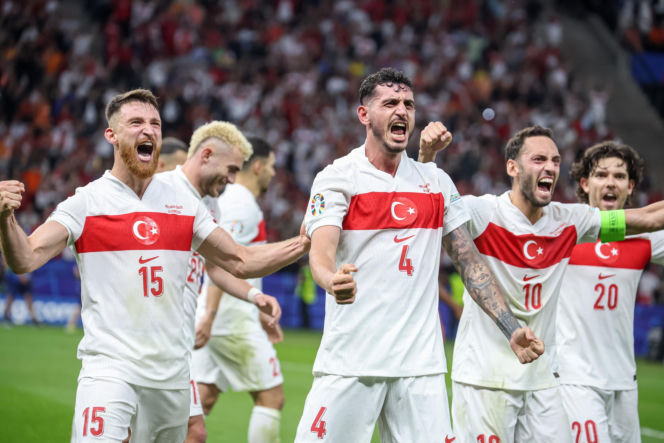 Hakan Calhanoglu (Turcja)