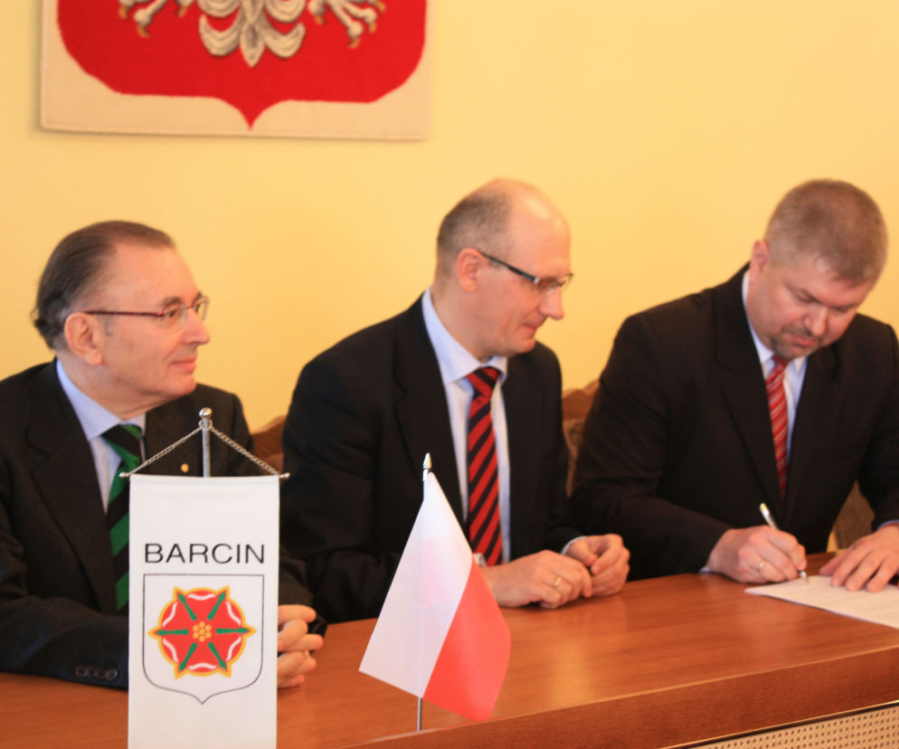 Mapei buduje fabrykę w Barcinie 