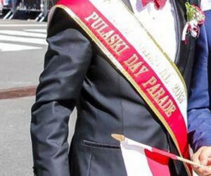 Obrażał POLAKÓW, a walczy o ich głosy