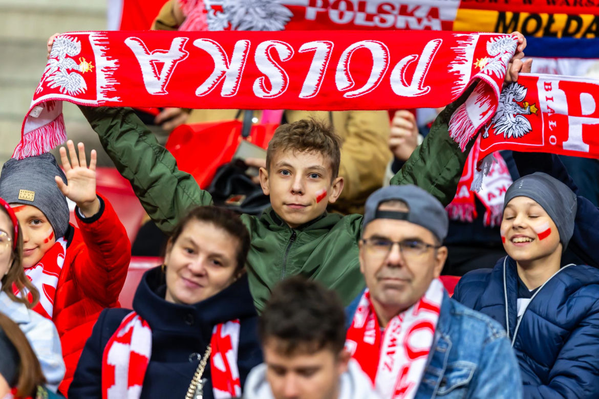 Kibice na meczu Polska -Mołdawia