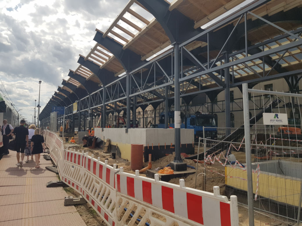 Białystok. Budowa przy dworcu PKP. Zobacz galerię z postępów prac [ZDJĘCIA]