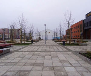 Plac przed Netto Areną po przebudowie