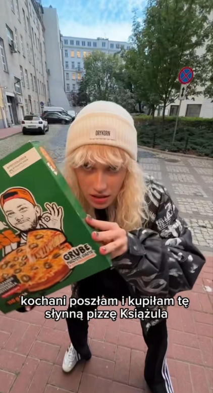 Helena Englert zjadła pizzę Książula
