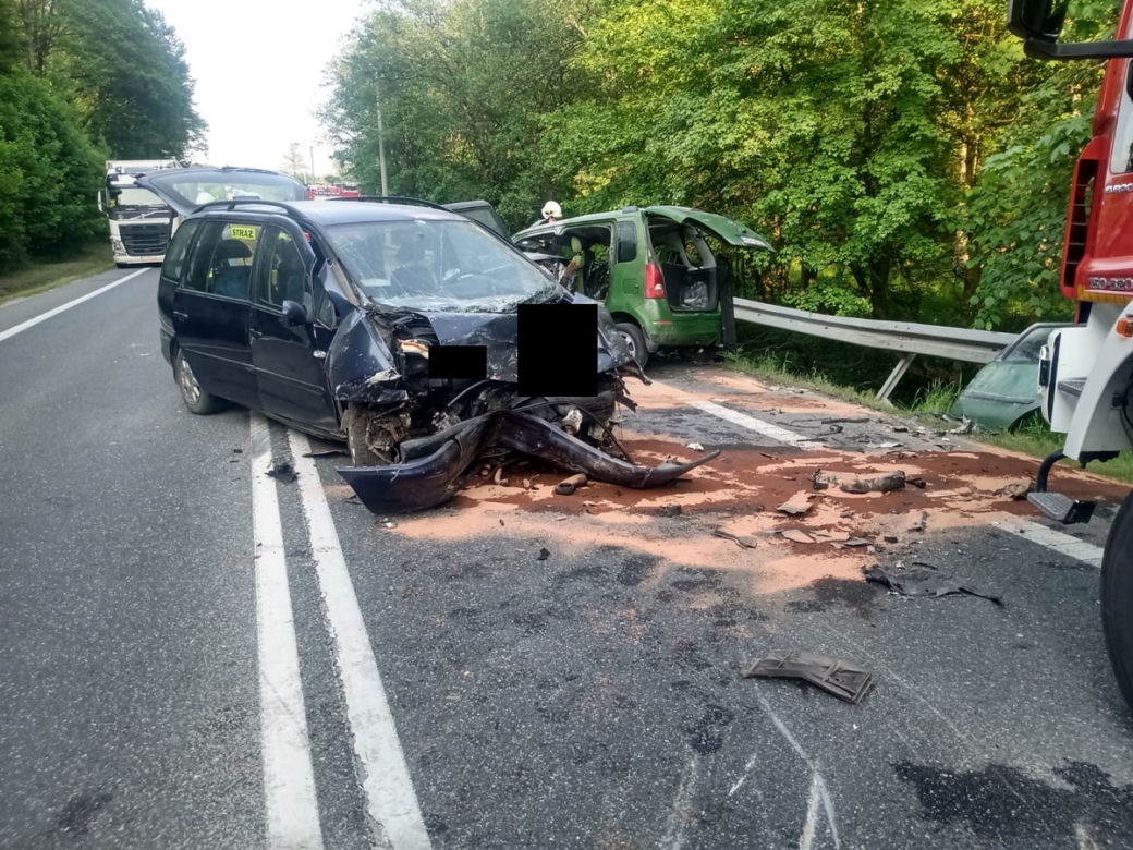 Wypadek w Żyznowie. 7 osób rannych! [GALERIA]