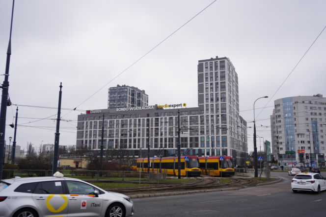 Dziś tak wygląda miejsce po dawnym Uniwersamie Grochów