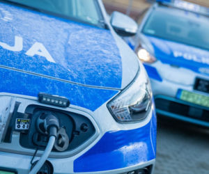 Policjanci z Poznania odebrali nowe radiowozy