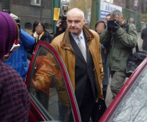 Tajemnicza śmierć i pogrzeb w sekrecie. Znany prokurator Jerzy Hop i jego syn nie żyją. Ostatnie pożegnanie