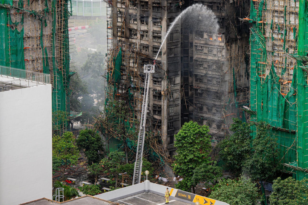 Hongkong / Pożar wieżowców. Liczba ofiar wzrosła już do 44.