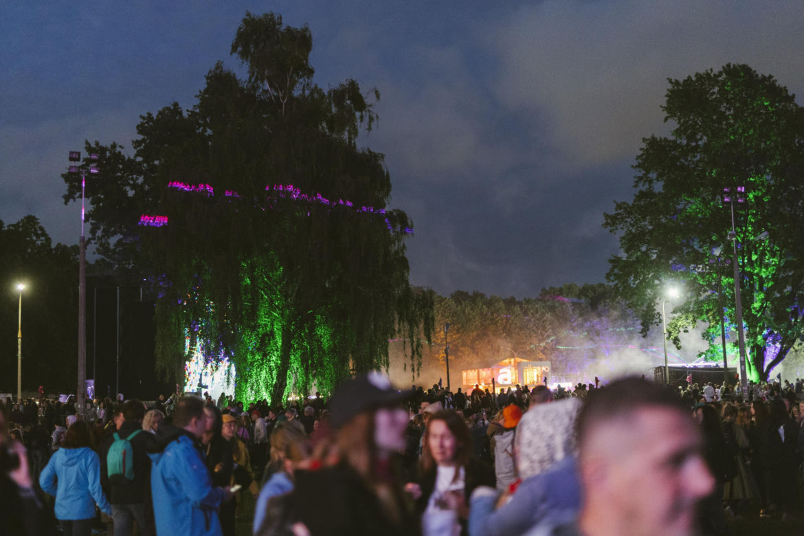ZORZA 2025 w Warszawie. Zdjęcie z pierwszego dnia festiwalu Dawida Podsiadły