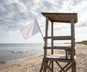 Sinice Łeba. Czy w Łebie można się kąpać 31.07? Flaga, warunki pogodowe