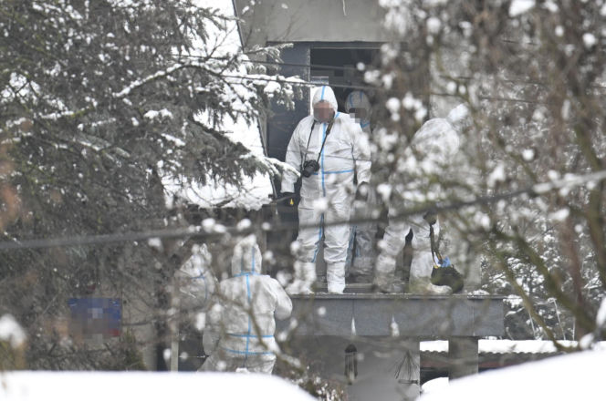 Zwłoki małżeństwa na Targówku. Świadkowie o szturmie antyterrorystów: "W życiu czegoś takiego nie widziałem"