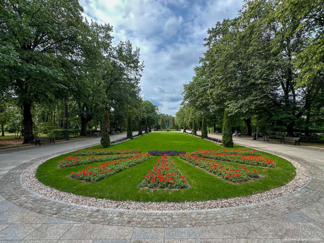 m. Białystok - przeciętne miesięczne wynagrodzenie: 8843,88 zł brutto
