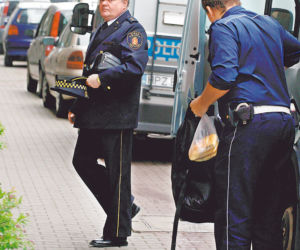 Naczelnik pirat ma szofera