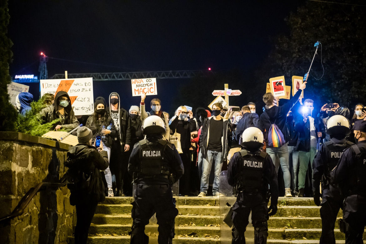 Gdańsk: Strajk kobiet przed Katedrą Oliwską