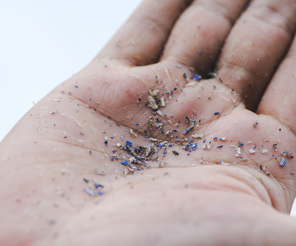 W ludzkich płucach odkryto mikroplastik. Taki sam, jak w butelkach PET