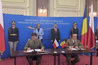 Program SAFE nabiera tempa. Polska podpisała list intencyjny z Rumunią na dostawę amunicji krążącej