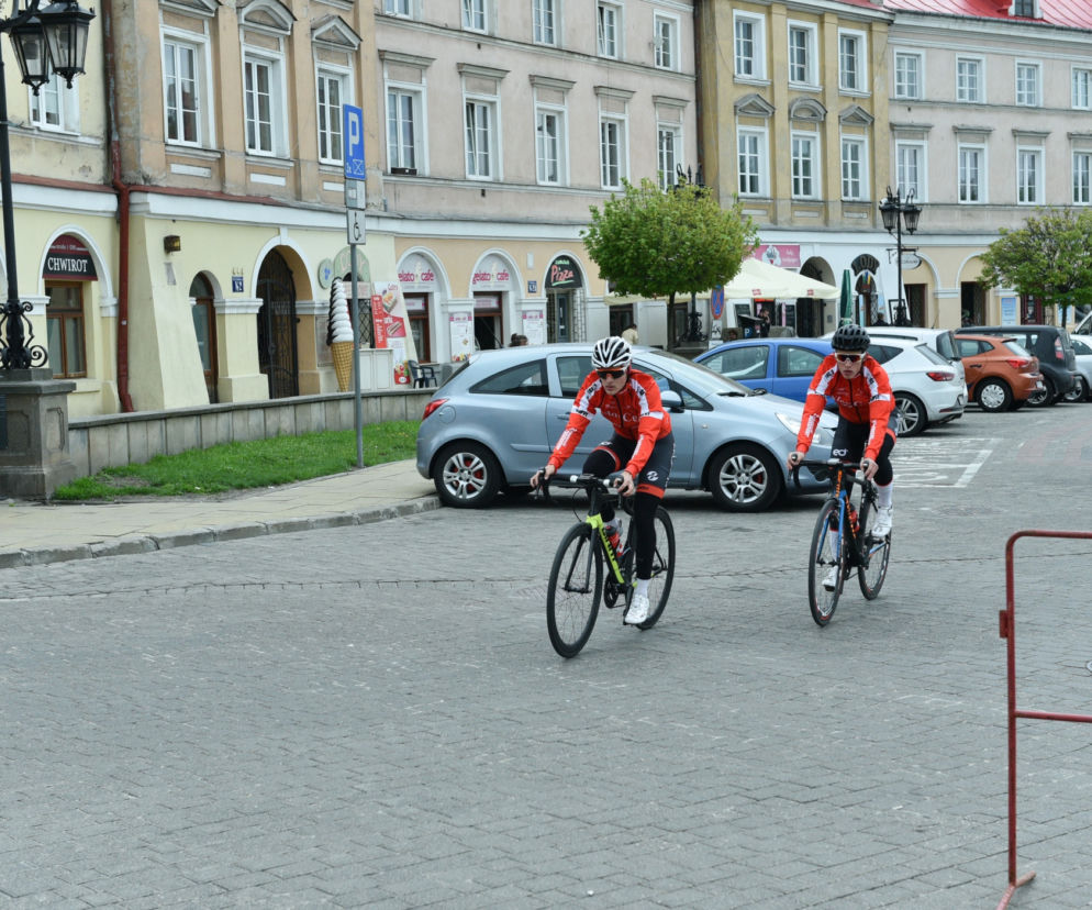 Karpacki Wyścig Kurierów. Kolarze rywalizowali pod Zamkiem