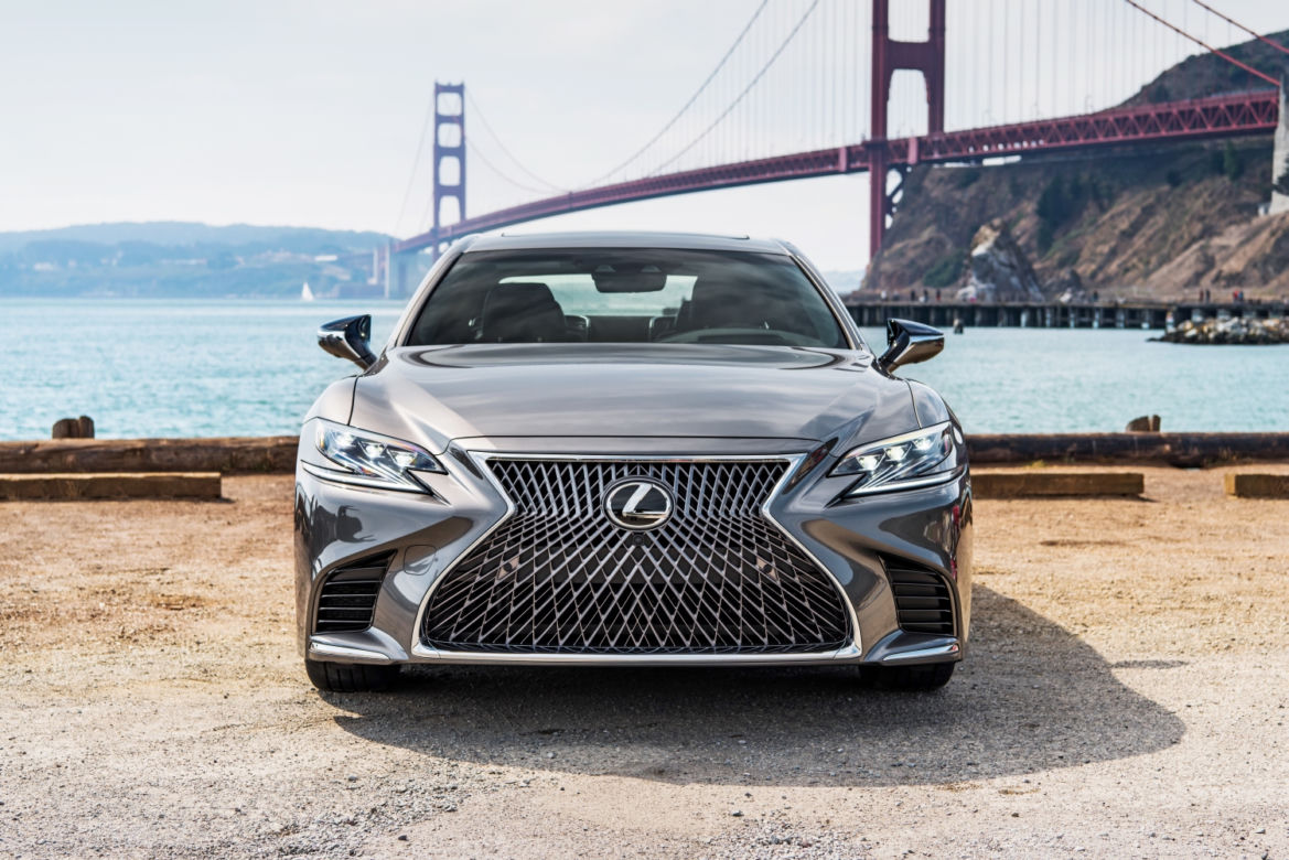 nowy Lexus LS500