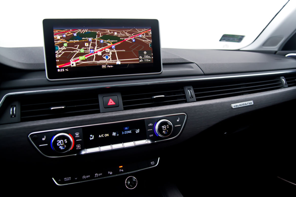 Audi A4 Avant B9 quattro