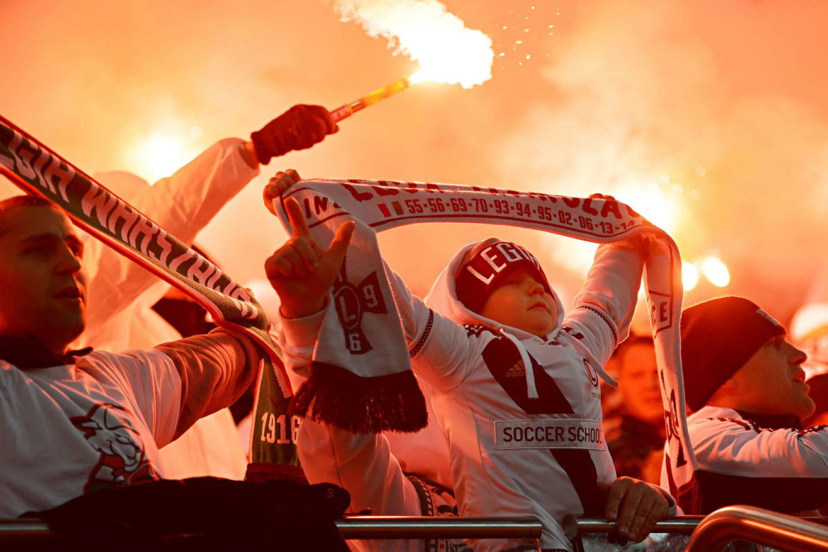 Insygnia kibiców wystawa szalików fanów lubelskich klubów sportowych