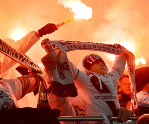 Insygnia kibiców wystawa szalików fanów lubelskich klubów sportowych