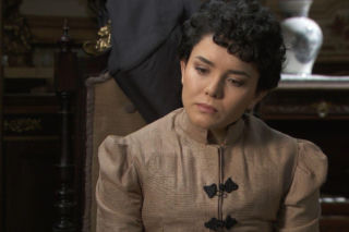 Akacjowa 38, odc. 850 - streszczenie. Blanca zaczyna krwawić i wzywa pomoc