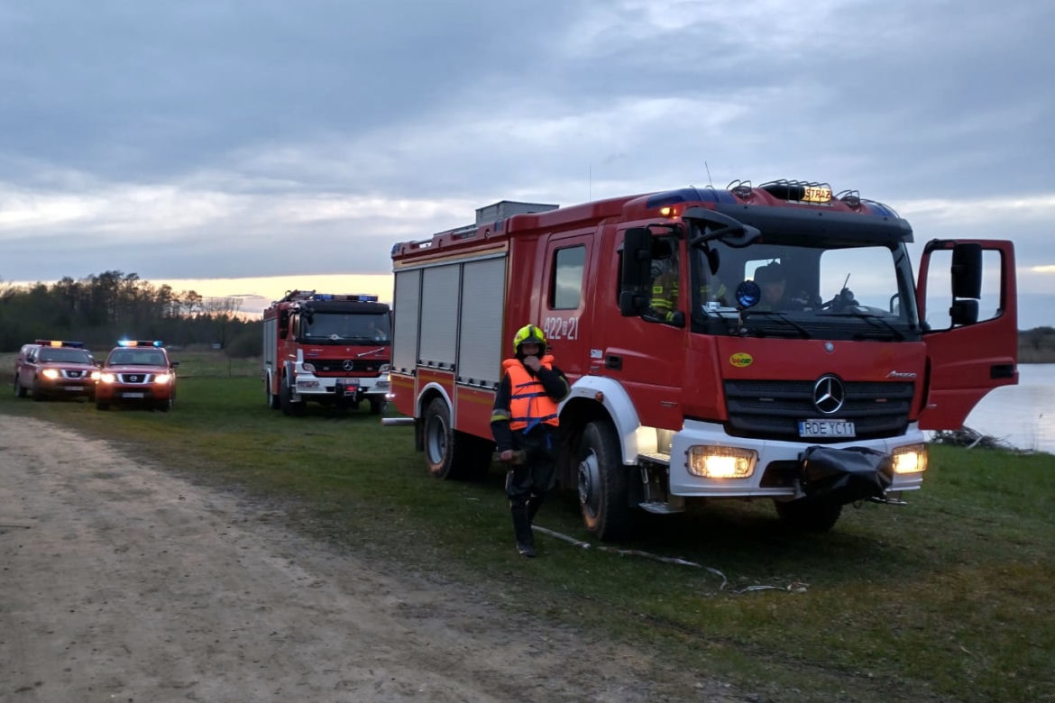 Strzegocice. 29-latek wpadł do wody ze skutera wodnego [GALERIA]