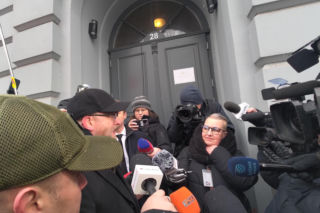 Grzegorz Braun pojawił się w prokuraturze. Nie otrzymał żadnych zarzutów