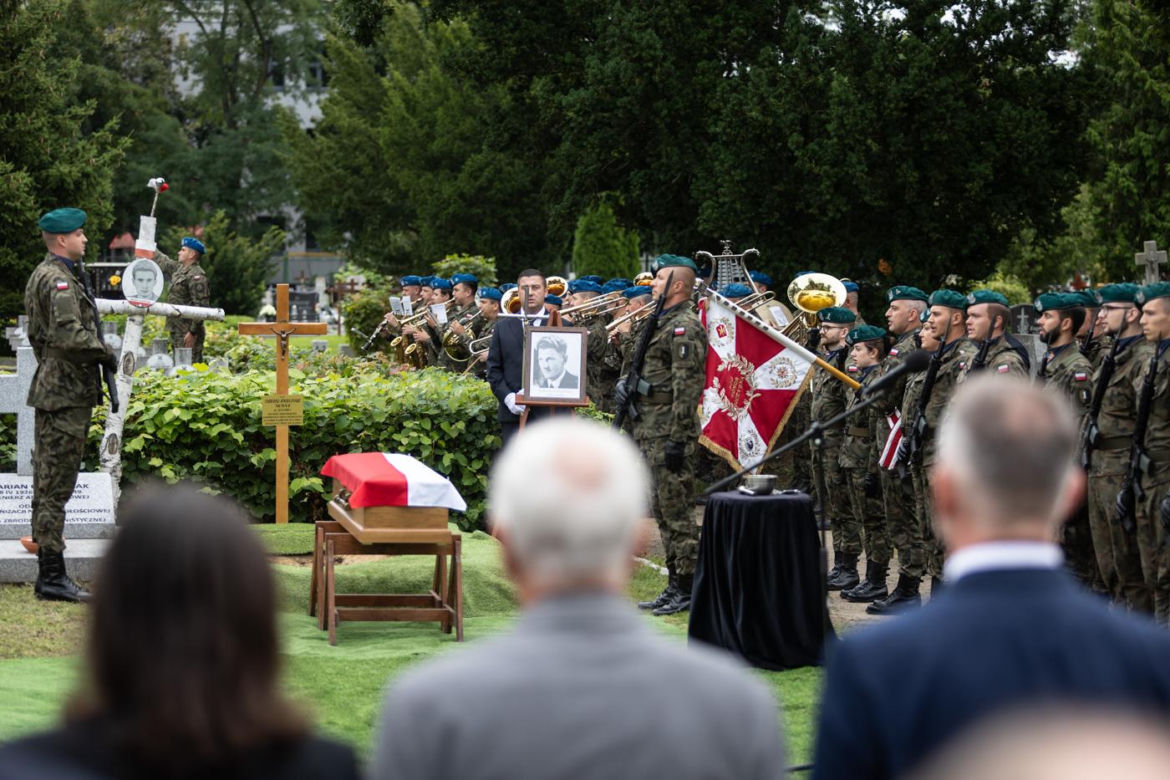 Po 80 latach doczekał się godnego pochówku. „Sosna” spoczął wśród żołnierzy niezłomnych w Bydgoszczy