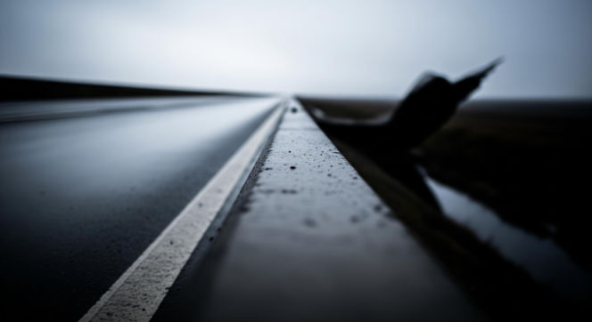 Wypadek ciężarówki na DK-50. Kierowca nie żyje, co z pasażerem?