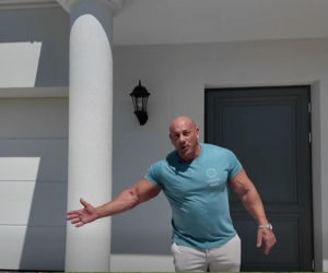 Robert Burneika sprzedaje willę
