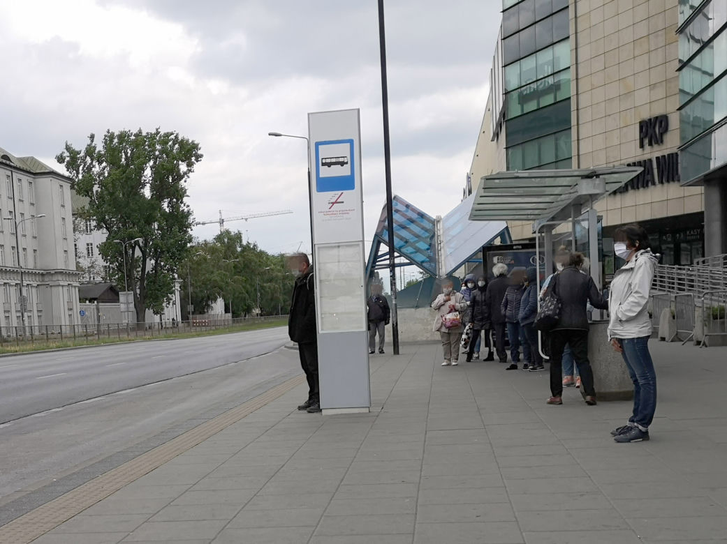 Warszawa luzuje obostrzenia