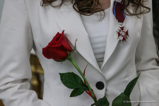 Marta Nawrocka w czerwieni