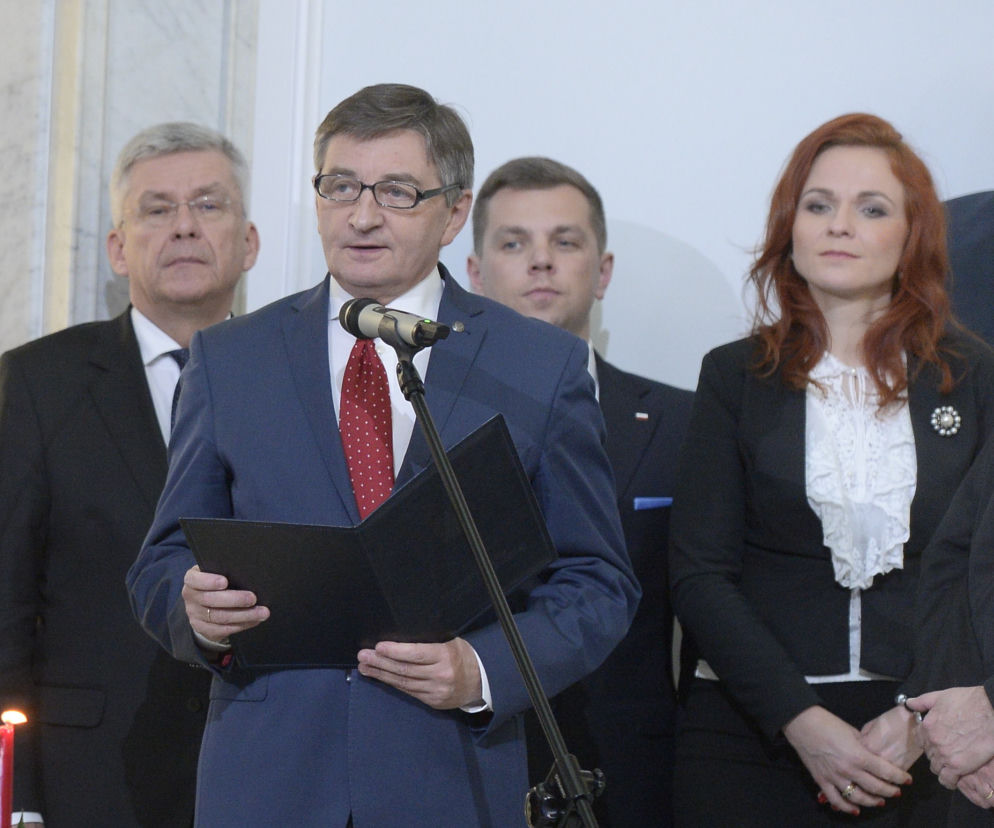 Marszałkowie dali swoim gigantyczne nagrody