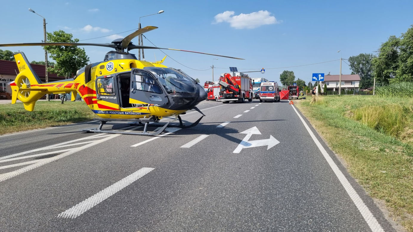 Śmiertelny wypadek pod Płockiem! Jedna kobieta zginęła, a druga została ciężko ranna w zderzeniu audi z tirem [ZDJĘCIA]