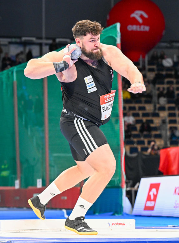Konrad Bukowiecki waży 150 kg!