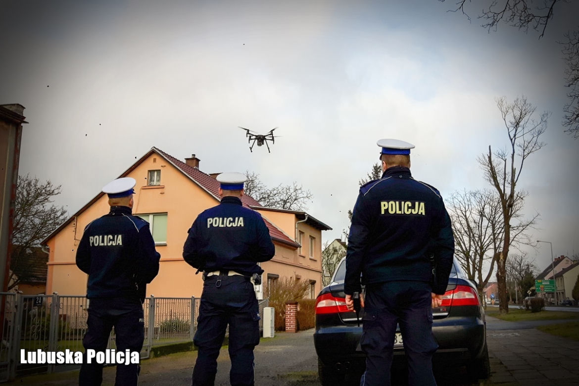 Nowosolscy policjanci polowali z dronem na kierowców