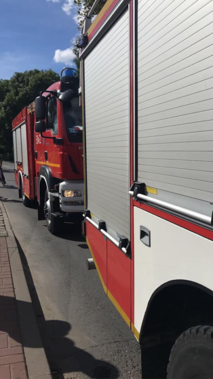 Kierowca BMW stracił przytomność i uderzył w MUROWANY płot! 