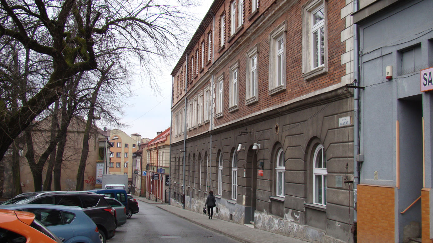 Wyprowadzka uczniów z bursy. Co powstanie w kamienicy przy ul. Św. Anny?
