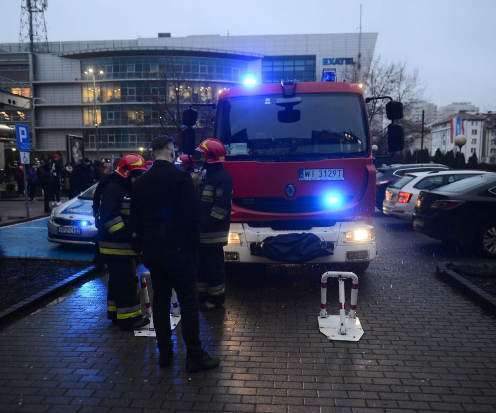 Alarm bombowy w centrum handlowym Promenada 